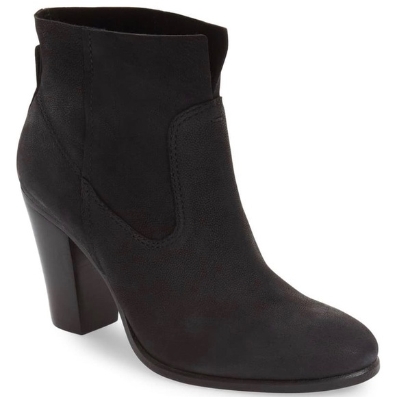 Vince Camuto stacked heel black leather bootie - Picture 1 of 8